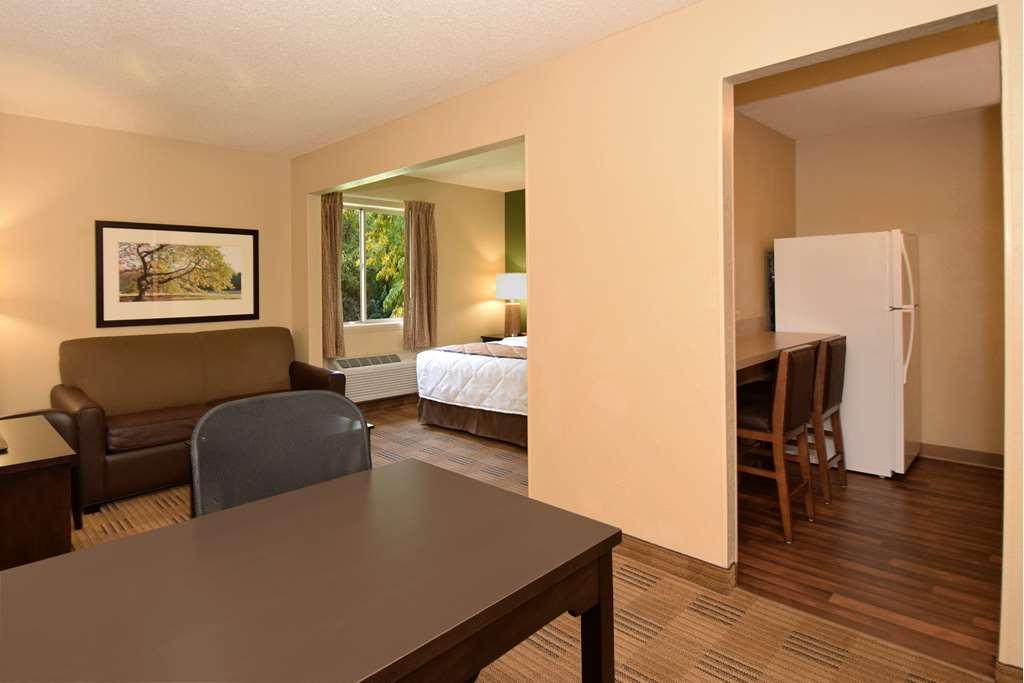 Extended Stay America Select Suites - Des Moines - West Des Moines Clive Room photo