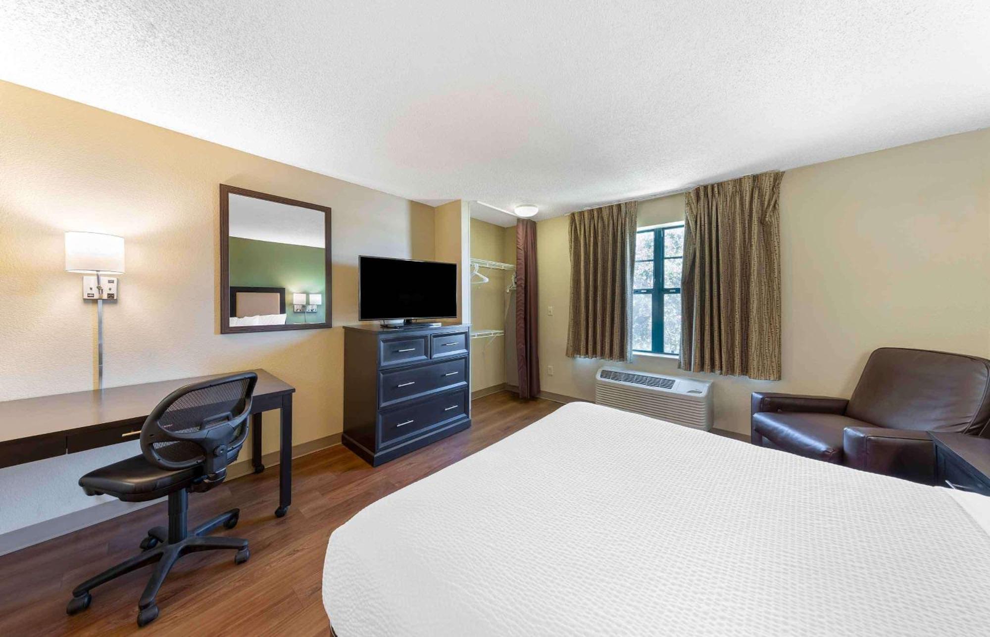 Extended Stay America Select Suites - Des Moines - West Des Moines Clive Exterior photo